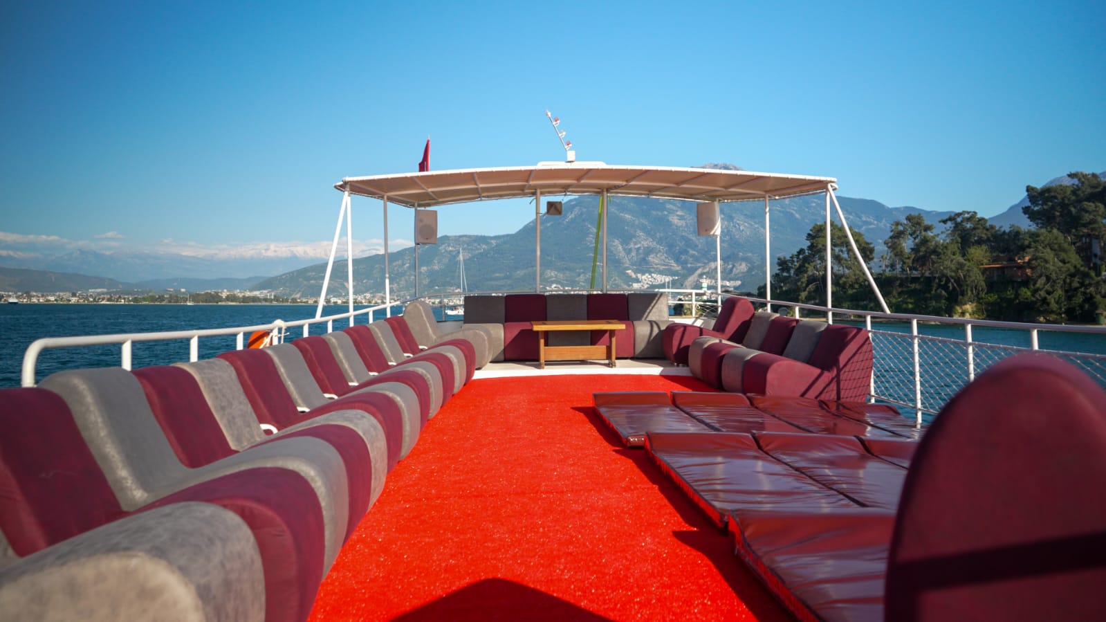 Blue Bays Boat Trip — 13